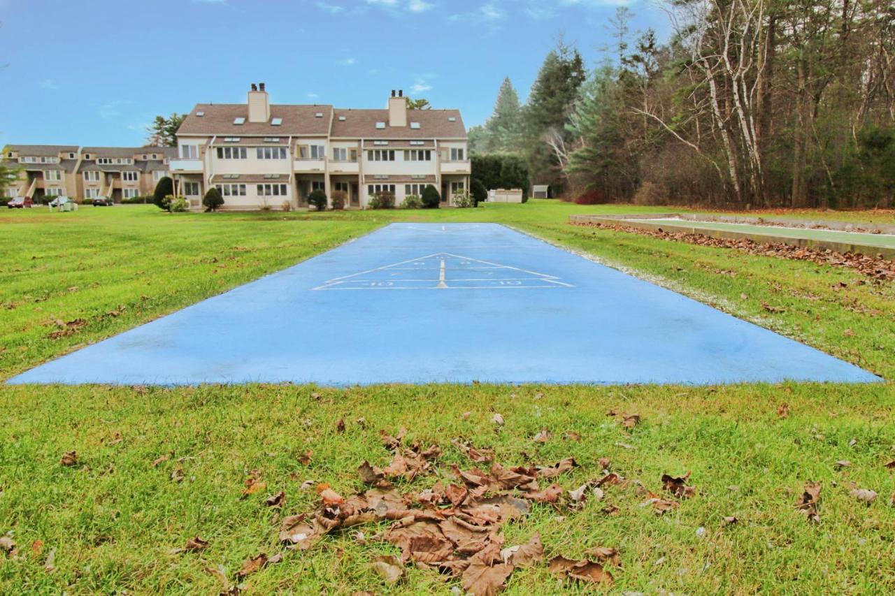 The Ponds At Foxhollow Lenox Exterior photo