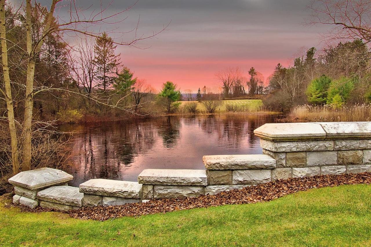 The Ponds At Foxhollow Lenox Exterior photo